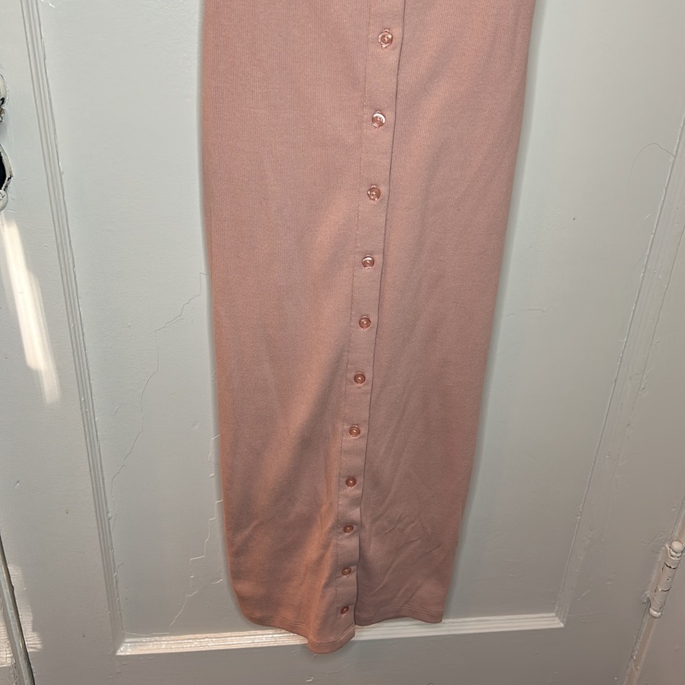 Pink dress - Picture 4 of 5